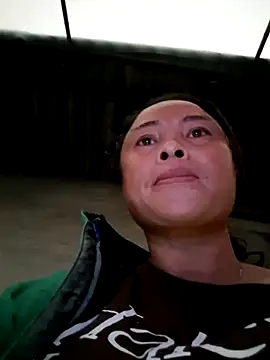 xuxulovezz online show from October 31, 2025, 10:38 am