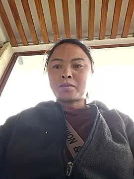 xuxulovezz online show from December 16, 2025, 5:56 am