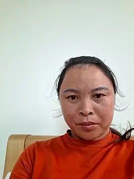 xuxulovezz online show from December 17, 2025, 5:13 am