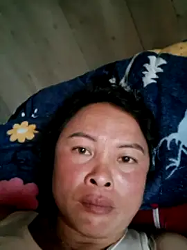 Snapshot of xuxulovezz chatting on March 21, 2026, 5:23 am xuxulovezz online show from March 21, 2026, 5:23 am