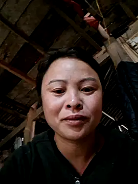 Snapshot of xuxulovezz chatting on April 2, 2026, 12:41 am xuxulovezz online show from April 2, 2026, 12:41 am