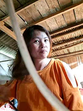 Snapshot of xuxulovezz chatting on April 7, 2026, 12:55 am xuxulovezz online show from April 7, 2026, 12:55 am