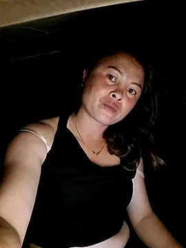 Snapshot of xuxulovezz chatting on April 7, 2026, 1:00 pm xuxulovezz online show from April 7, 2026, 1:00 pm