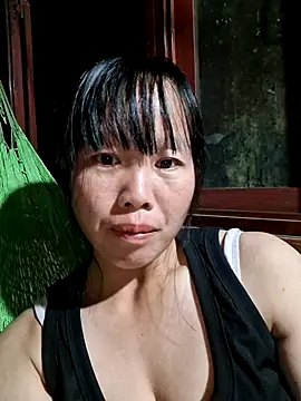 helenzz online show from October 10, 2025, 12:59 pm