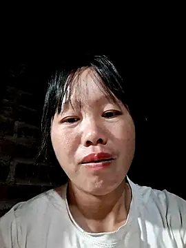 helenzz online show from October 31, 2025, 9:49 pm