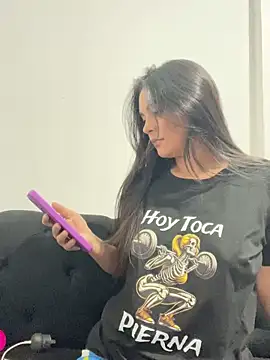 Snapshot of Selene_Wings22 chatting on October 8, 2025, 12:19 am Selene Wings22 online show from October 8, 2025, 12:19 am