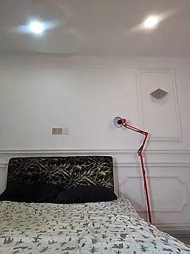 Zola Nooryi online show from February 10, 2026, 9:08 pm