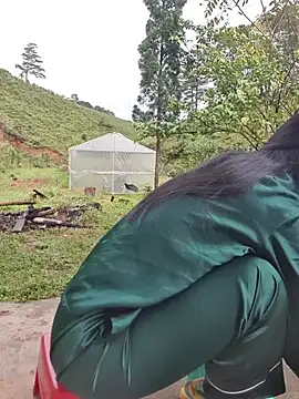 Helen-Tran online show from October 26, 2025, 1:33 am