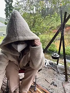 Helen-Tran online show from October 30, 2025, 2:13 am