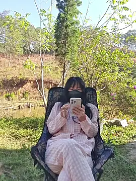 Helen-Tran online show from February 5, 2026, 1:21 am