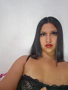 graziele00 online show from November 26, 2025, 12:06 pm