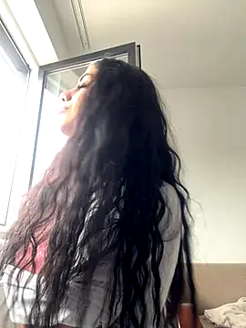 AylinHazellx online show from October 12, 2025, 12:04 pm