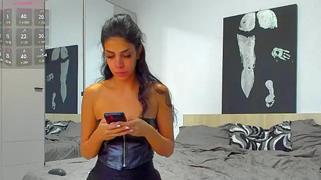 AylinHazellx online show from November 10, 2025, 5:28 am