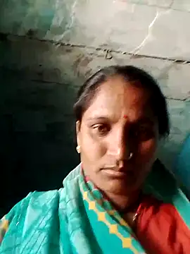 Pooja6060 online show from October 17, 2025, 6:05 am