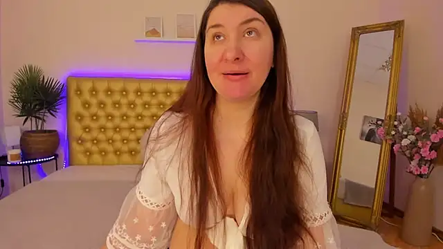 Snapshot of TrishaDarks chatting on March 2, 2026, 6:03 am TrishaDarks online show from March 2, 2026, 6:03 am