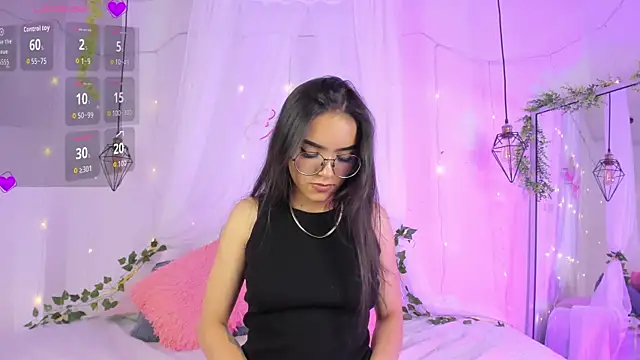 eimi rosse18 online show from April 14, 2026, 1:06 pm