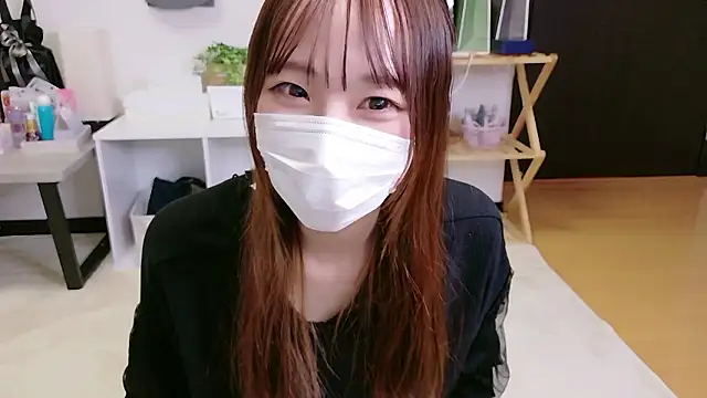 saku sakura  online show from November 5, 2025, 1:00 pm