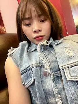 Snapshot of EllieYun chatting on September 24, 2025, 9:34 am EllieYun online show from September 24, 2025, 9:34 am