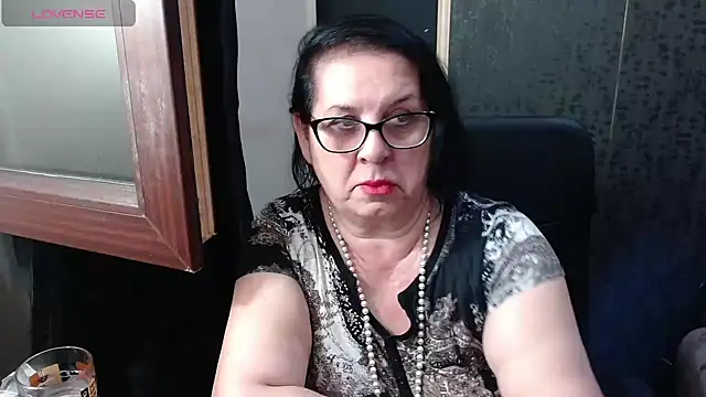 MissSanjanne online show from June 21, 2026, 8:22 pm