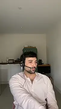 eauminerale online show from April 1, 2026, 11:33 am