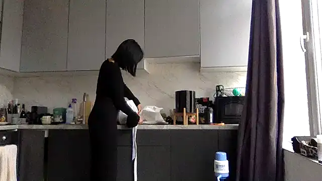 Snapshot of Veymoria chatting on October 8, 2025, 11:08 am Veymoria online show from October 8, 2025, 11:08 am