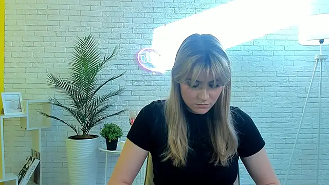 Snapshot of DaysiPlater chatting on September 23, 2025, 12:19 pm DaysiPlater online show from September 23, 2025, 12:19 pm