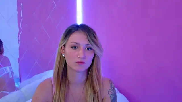 Snapshot of Anaayss_ chatting on October 3, 2025, 5:04 am Anaayss online show from October 3, 2025, 5:04 am