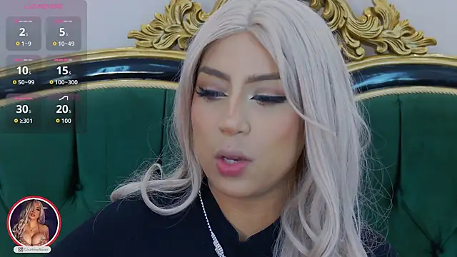 Snapshot of CourtneyRoses chatting on October 4, 2025, 3:32 pm CourtneyRoses online show from October 4, 2025, 3:32 pm