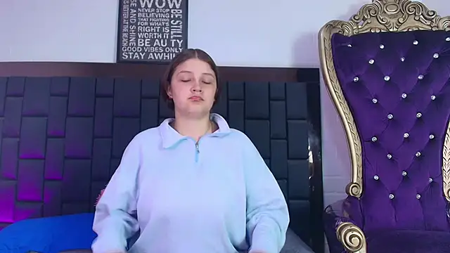 Krystal Heartss online show from October 10, 2025, 5:23 pm