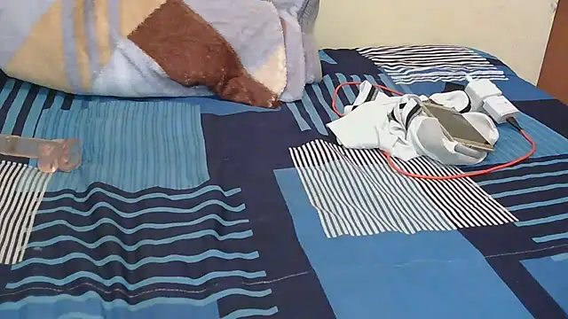 Pearl-Lissa online show from October 27, 2025, 6:06 am