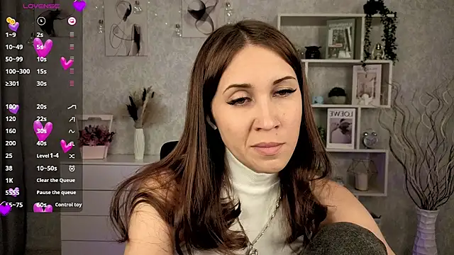 Snapshot of DreamVelour chatting on October 8, 2025, 8:06 pm DreamVelour online show from October 8, 2025, 8:06 pm