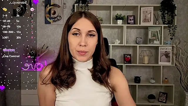 Snapshot of DreamVelour chatting on October 15, 2025, 7:47 pm DreamVelour online show from October 15, 2025, 7:47 pm