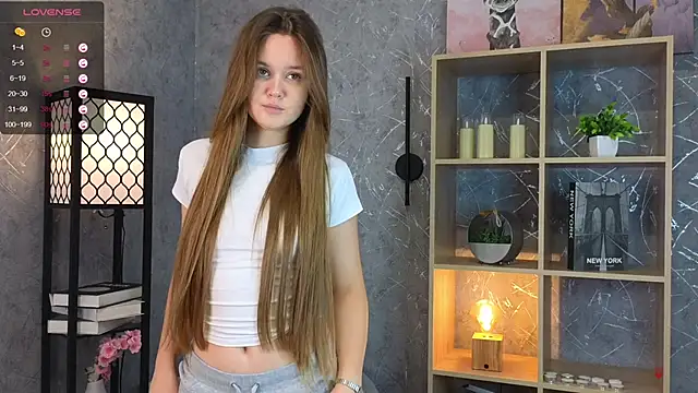 Snapshot of ElenoreReth chatting on October 4, 2025, 3:21 pm ElenoreReth online show from October 4, 2025, 3:21 pm