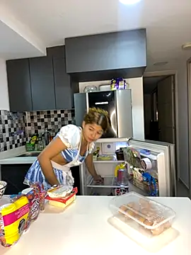 Snapshot of Gaby_002 chatting on October 9, 2025, 2:20 am Gaby 002 online show from October 9, 2025, 2:20 am