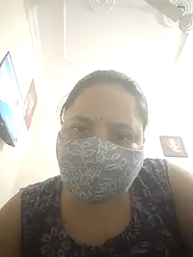 Snapshot of Cute-Purva chatting on November 5, 2025, 10:15 am Cute-Purva online show from November 5, 2025, 10:15 am