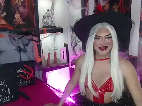 Snapshot of Sophia_hott01 chatting on October 25, 2025, 12:02 pm Sophia hott01 online show from October 25, 2025, 12:02 pm