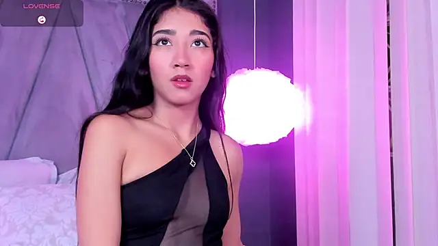 Snapshot of Mariana_Kalo chatting on November 10, 2025, 11:09 am Mariana Kalo online show from November 10, 2025, 11:09 am