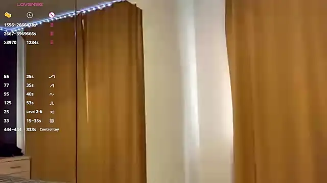 KrystinFunches online show from October 6, 2025, 9:51 am