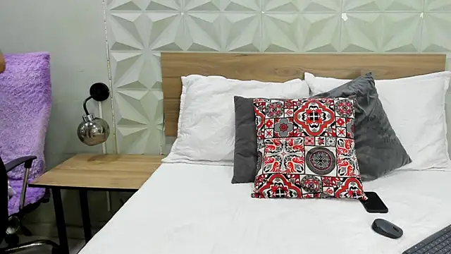 ValeryTrans  online show from January 5, 2026, 5:27 pm