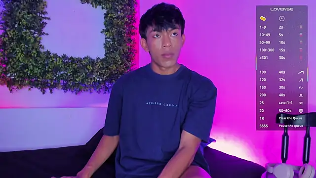 Snapshot of Santti_ chatting on November 4, 2025, 11:15 pm Santti online show from November 4, 2025, 11:15 pm