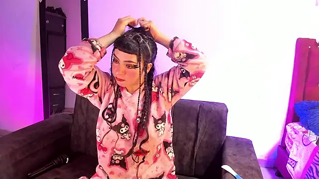 kitty  chs online show from October 10, 2025, 11:09 am