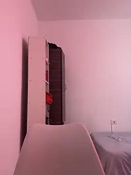 Snapshot of KarenG2025 chatting on October 19, 2025, 2:18 pm KarenG2025 online show from October 19, 2025, 2:18 pm