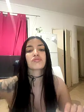 Snapshot of KarenG2025 chatting on November 7, 2025, 2:11 am KarenG2025 online show from November 7, 2025, 2:11 am