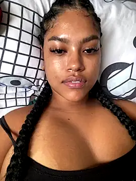 Snapshot of miiabrown18 chatting on November 3, 2025, 11:55 am miiabrown18 online show from November 3, 2025, 11:55 am