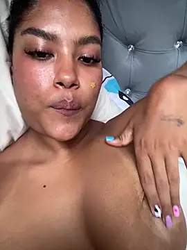 Snapshot of miiabrown18 chatting on November 6, 2025, 12:06 pm miiabrown18 online show from November 6, 2025, 12:06 pm