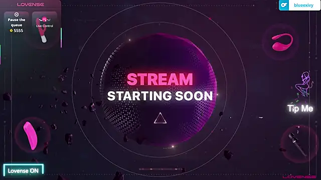 Snapshot of luluubloomm chatting on November 19, 2025, 10:21 pm luluubloomm online show from November 19, 2025, 10:21 pm