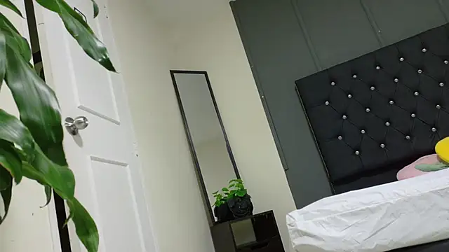 Kataaleya  12 online show from December 2, 2025, 11:59 am