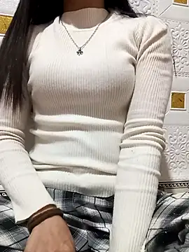 Lover-loverxx online show from November 27, 2025, 12:18 pm