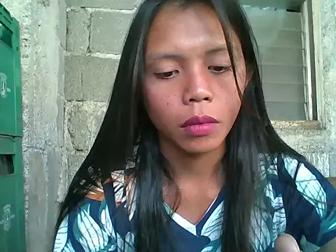 Snapshot of Kim25xxxx chatting on October 2, 2025, 1:45 am Kim25xxxx online show from October 2, 2025, 1:45 am