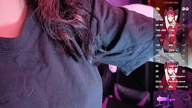 suzumeayaka online show from November 10, 2025, 9:03 pm